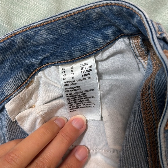 American Eagle Ripped Jeggings- size 10 X-long - Picture 4 of 6